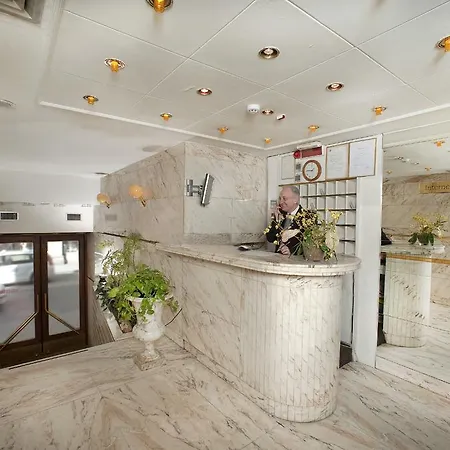 特利托尼酒店 3* 罗马