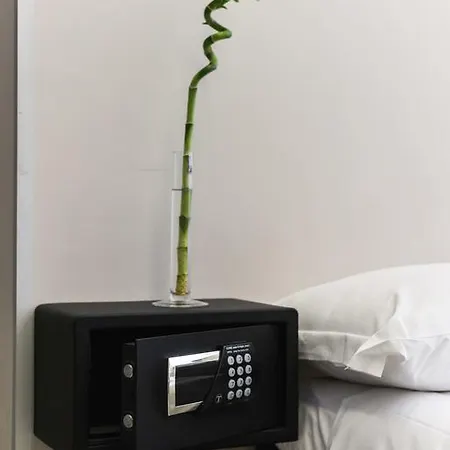 Yellowsquare 로마