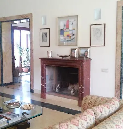 Guest house Relais La Canfora Rome