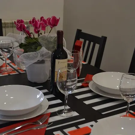 White & Grey House Apartamento *
