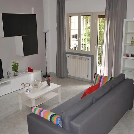 Apartamento White & Grey House