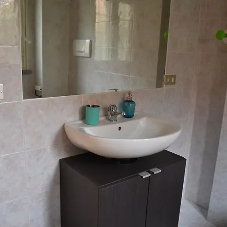White & Grey House Apartamento
