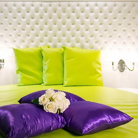 Guest house Domus Spagna Condotti Imperial 5*