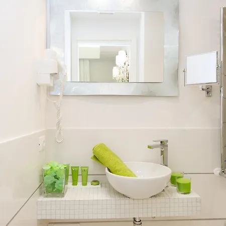 Domus Spagna Condotti Imperial Guest house Rome