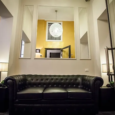 Chic & Town Luxury Bed & Breakfast 2*