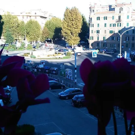 Bed & Breakfast Fiore Vaticano 5*