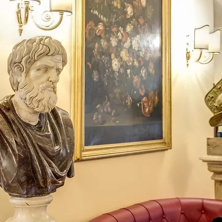 Hotel Aurelius Art Gallery