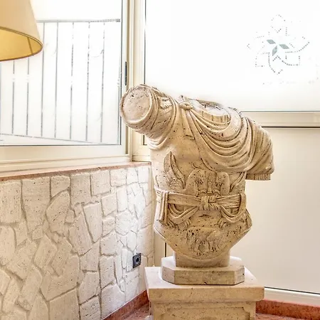 Aurelius Art Gallery 3*
