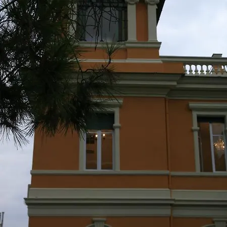 Bed & Breakfast Relais La Torretta 2*