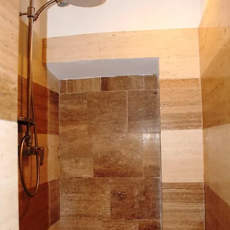 Appartamento Hella Ibernesi 23 Fori Imperiali Inn, New Gestion! Roma