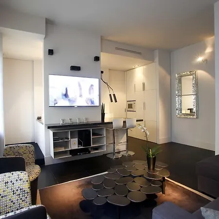 Vatican Modern Apartment *