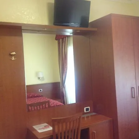 Residenza Fermi 2* Řím