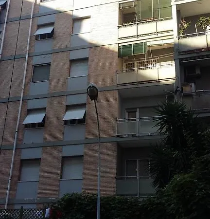Lungotevere 2* Rome