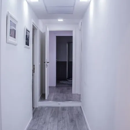 Domus Raffaello Bed & Breakfast 3*