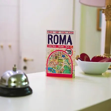 Bed & Breakfast Dimora Frattina Rome