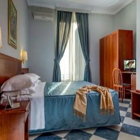 Centro Cavour 3*