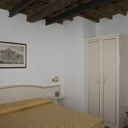 Pantheon Bed & Breakfast *