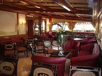 Champagne Garden Hotel Rom