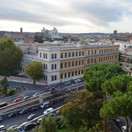 Domus Chiara Al Colosseo