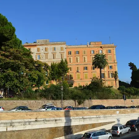 Apartmán Domus Chiara Al Colosseo Řím