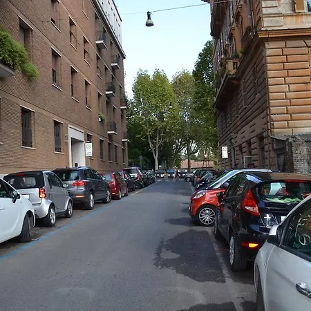 Domus Chiara Al Colosseo Apartmán Řím