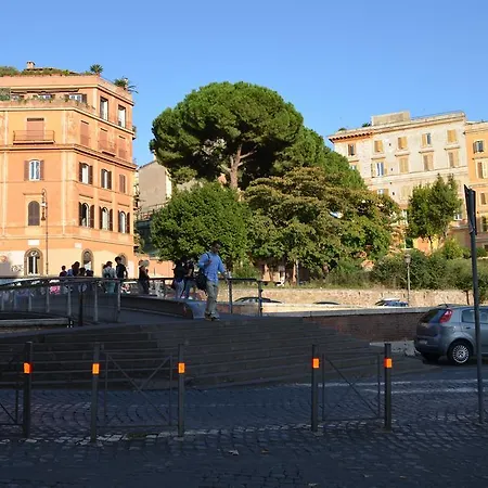 Apartmán Domus Chiara Al Colosseo Řím