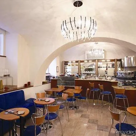 Priscilla Hotel