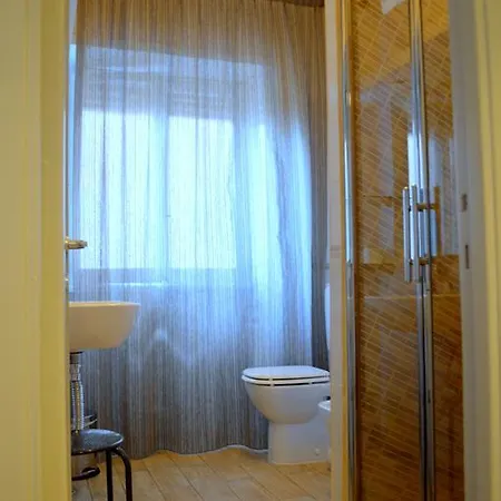 Bed & Breakfast Check-inn 3*