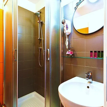 Bed & Breakfast Dream Station 3*