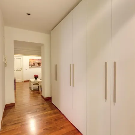 Domus Pantheon Apartment