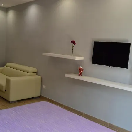 Arturo Calza Apartment *