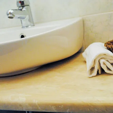 Octavia Hotel 3*