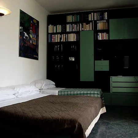 Hotel Elide 3*