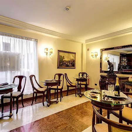 Aurelius Art Gallery Hotel 3*