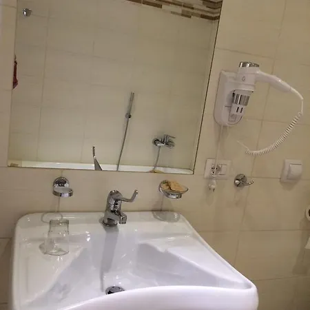 Serventi Longhi Róma