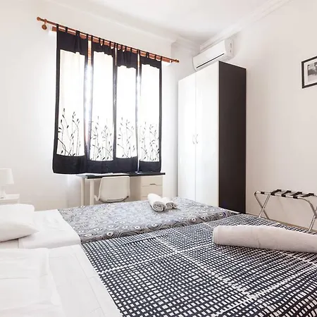 Blanc Bed & Breakfast *