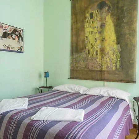 Sixbeds 2* Rome