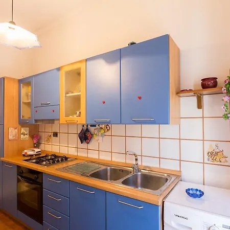 Apartment Romantic Ciclamini House Rome