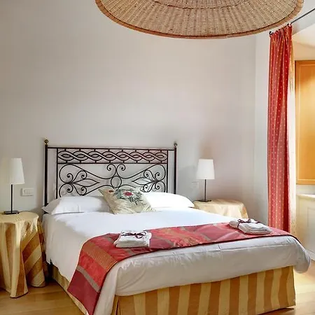 Campidoglio Apartment *