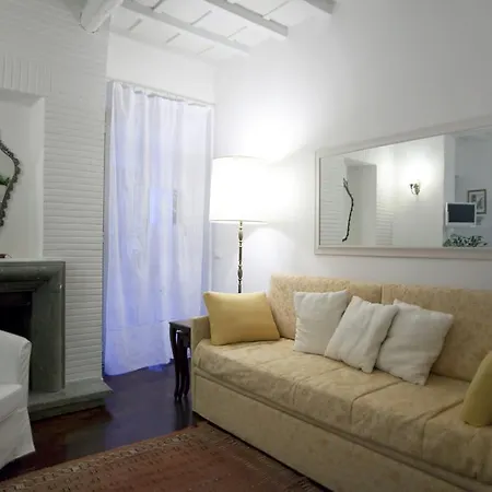 Apartment Al Portoncino Rome