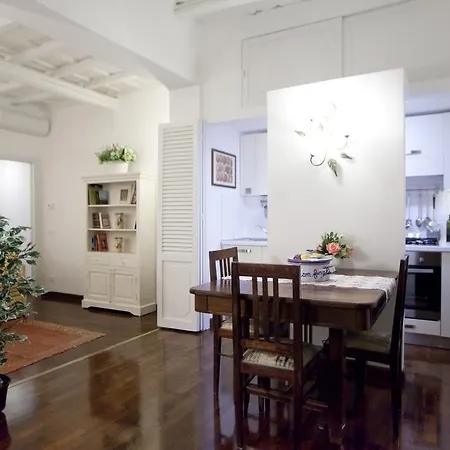 Al Portoncino Apartment
