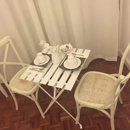 Bed & Breakfast Out Of Time Rom