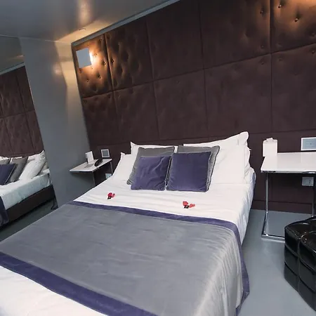 Torre Argentina Relais - Residenze Di Charme Guest house
