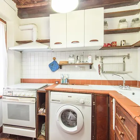Apartment Romefinestay Apartment Luce *