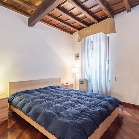 Apartment Romefinestay Apartment Luce Rome