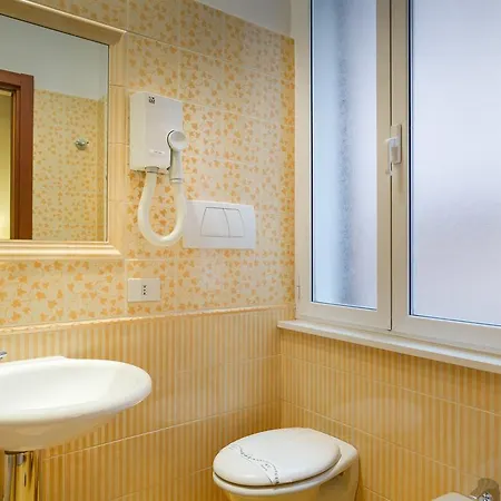 Aberdeen Hotel 3*