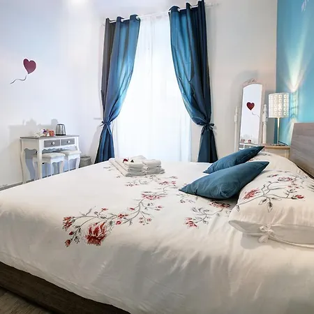 Viale Del Colosseo Bed & Breakfast