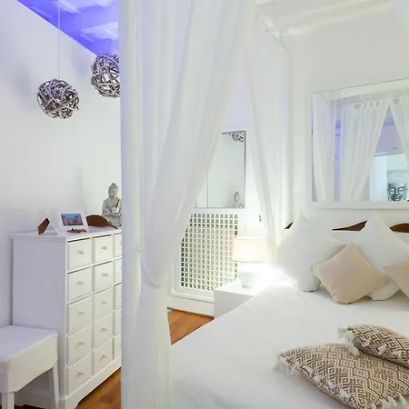 Apartment Navona Lovely Penthouse Rome