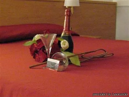 Hold - Luxury Bed & Breakfast 2*