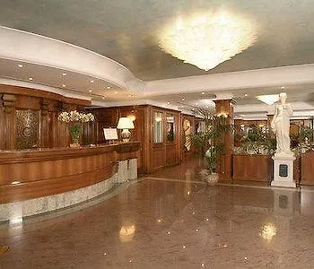 Capital Hotel 4*